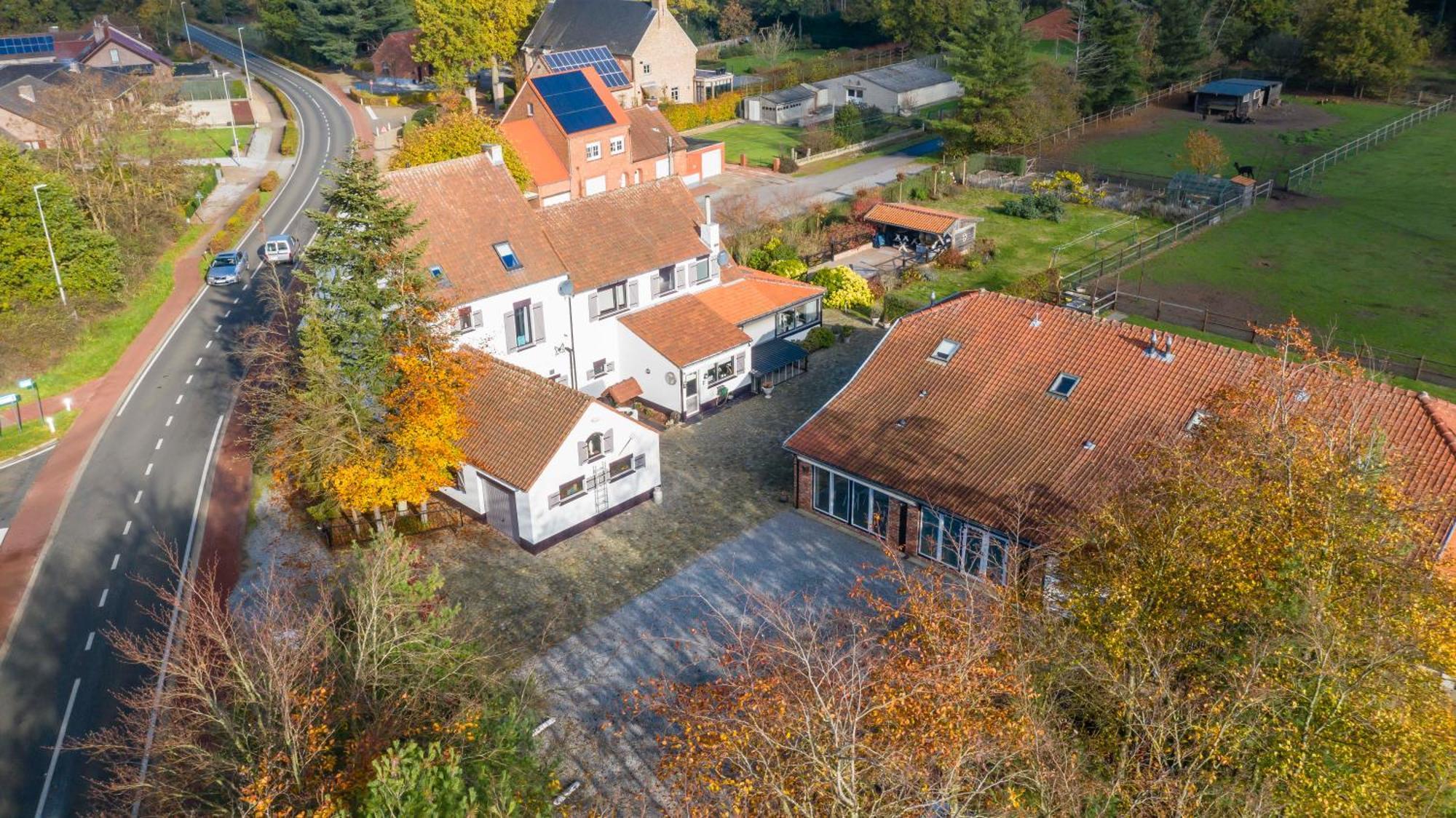 B&B De Kroonhoeve Beringen Bagian luar foto