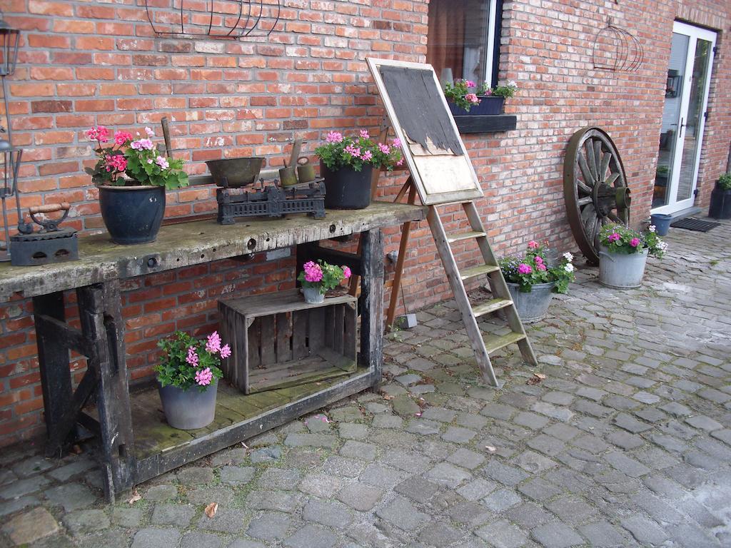 B&B De Kroonhoeve Beringen Bagian luar foto