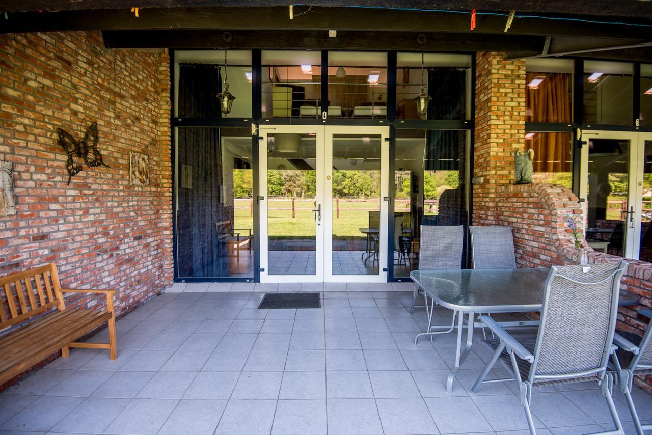 B&B De Kroonhoeve Beringen Bagian luar foto
