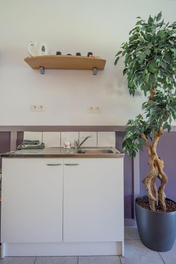 B&B De Kroonhoeve Beringen Bagian luar foto